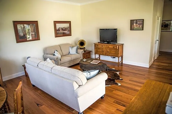 Braybrook Boutique B&B - Image 1
