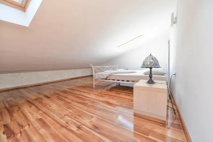J & P Apartments - Image 1