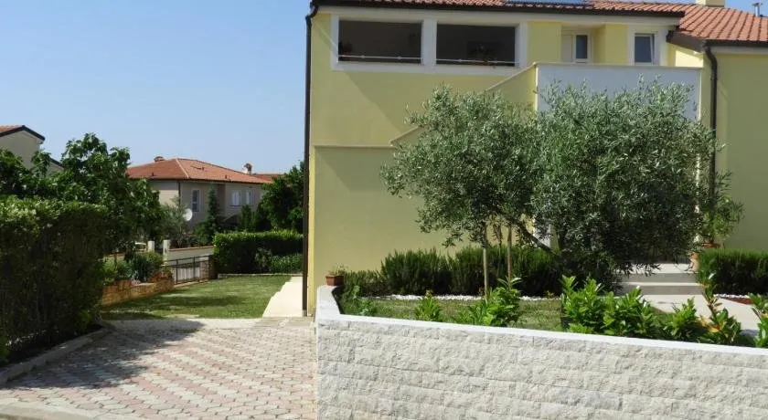 Apartment Thea - Image 1