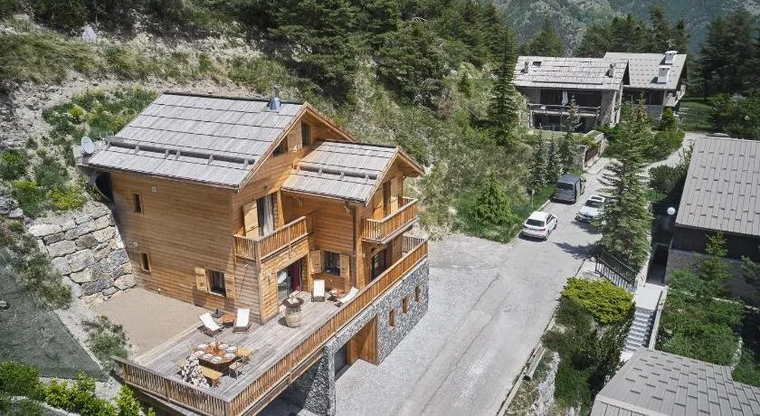 Luxury Chalet - Image 1