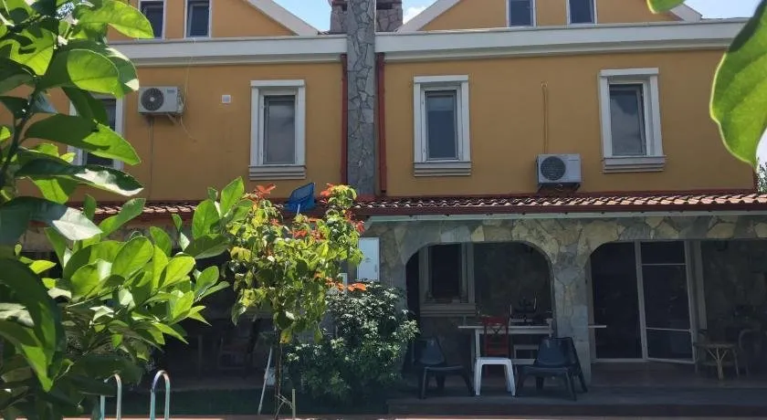 Villa Sapanca Butik Konukevi-Sarı Ev - Image 1