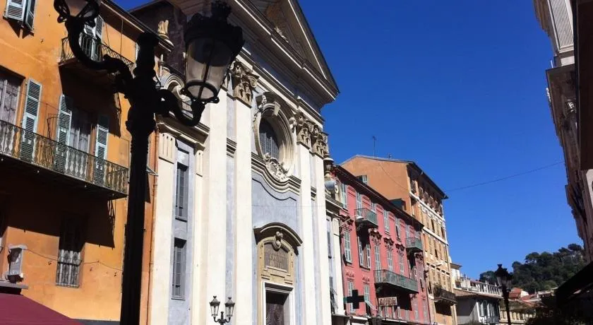Hotel Cresp - Image 1