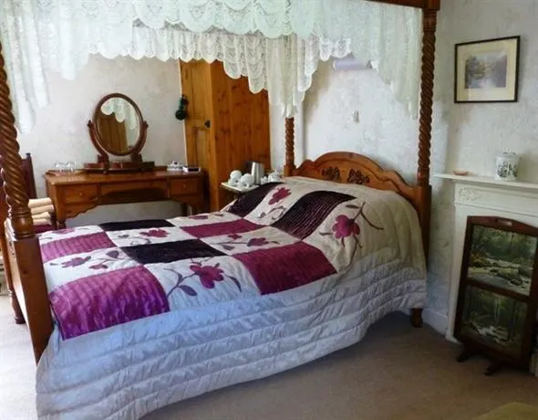 Tyn Celyn Farmhouse - Image 1
