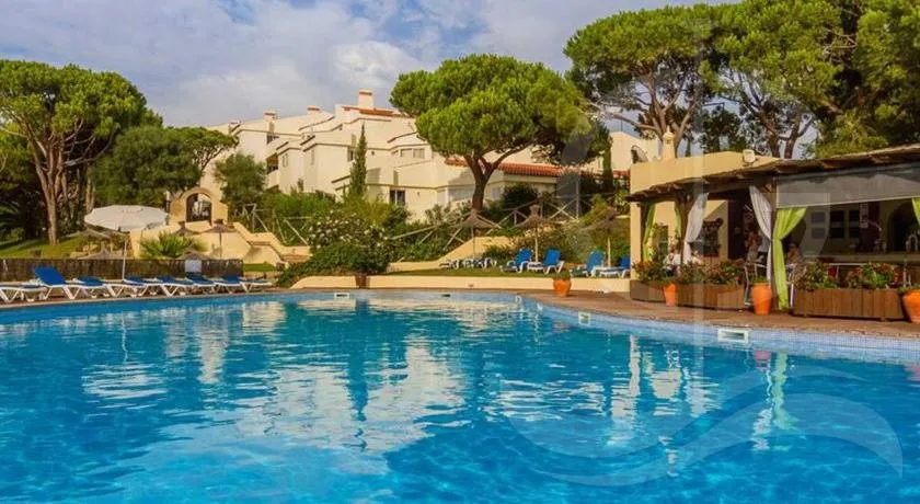 Casa Sol Spacious Apartment in Vale de Lobo - Image 1