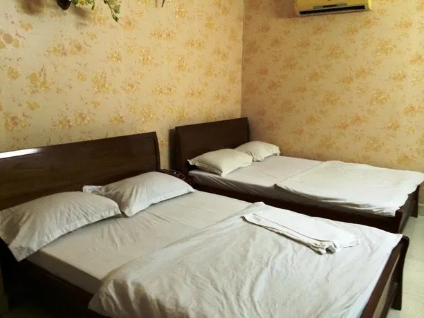 Hong Loan Hotel 4 - Image 1
