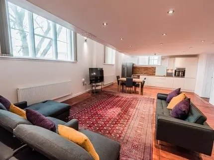 Charter House School Serviced Apartments - Image 1