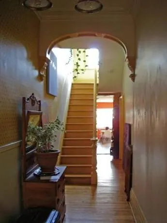 Gold Door Inn - Image 1