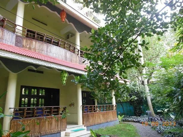 The Cliff Lounge - Image 1
