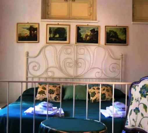 Villa Striano Capri - Guest House - Rooms Garden & Art - Image 1