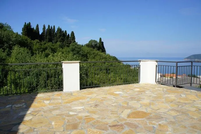 Hann Residence - Image 1