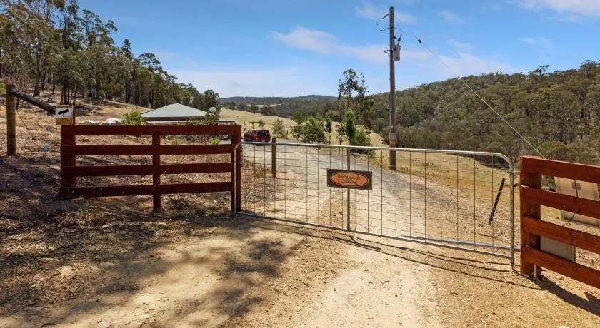 Mt Taylor Country Retreat-15 minutes to Bairnsdale - Image 1