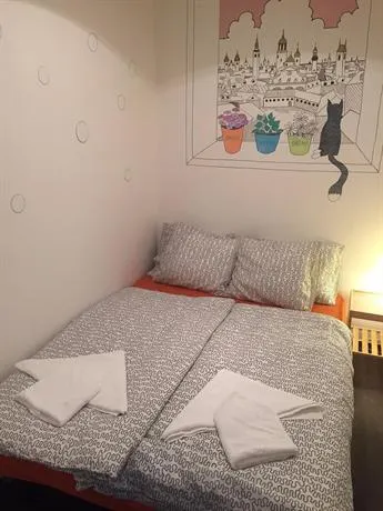 1Bed4U 2Hostel - Image 1