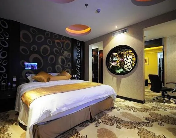 Chiang Nan Li Yang Hotel - Image 1