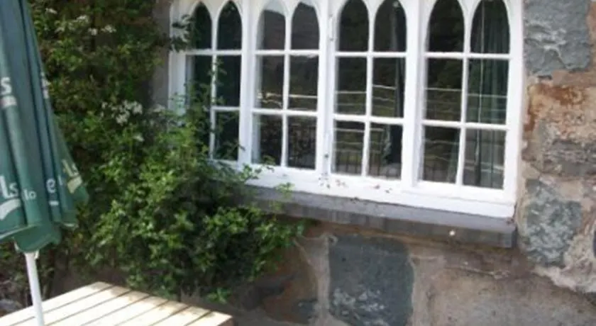 Tyn-Y-Groes Hotel - Image 1
