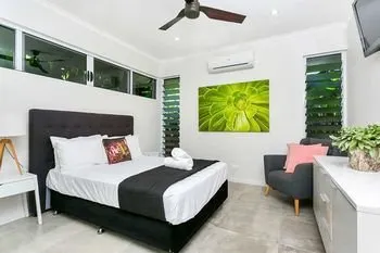 Coral Edge - Luxury Retreat - Image 1