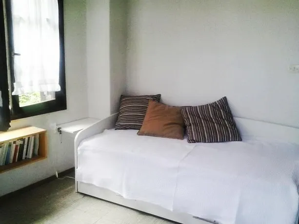 Charming Maisonette - Image 1