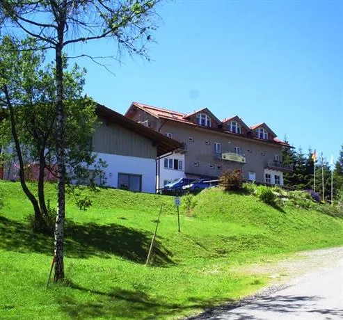 3 TH - Image 1