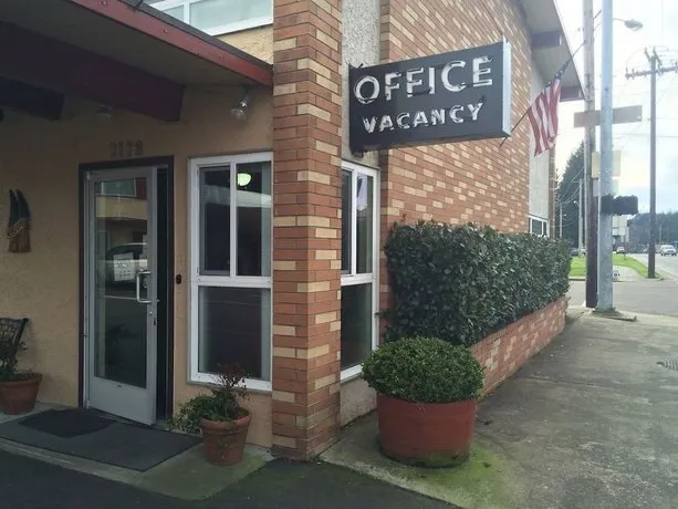 Fir Grove Motel - Image 1