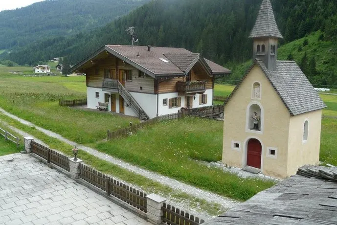 Larchhof - Image 1