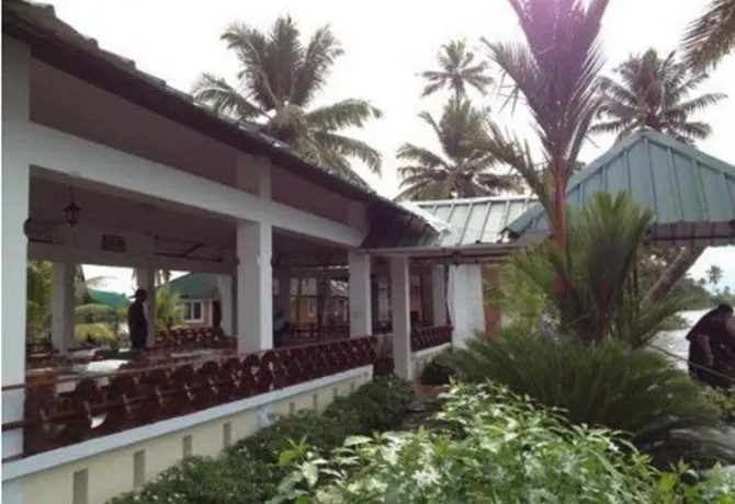 Riverine Resort - Image 1