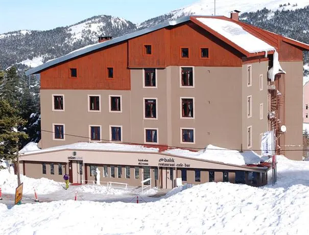 Uslan Hotel - Image 1