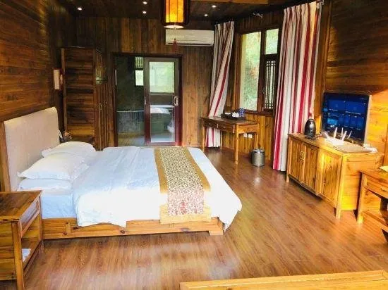 Blue Moon Valley Hot Spring Hotel - Image 1