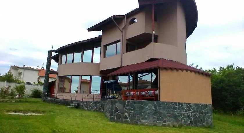 Villa Kera - Image 1