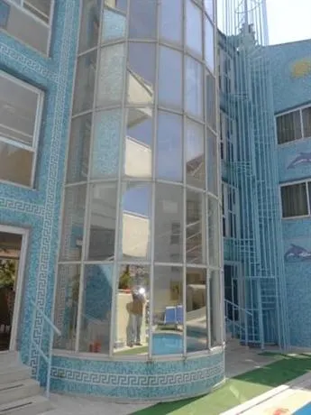 Long Beach Apartments - Image 1