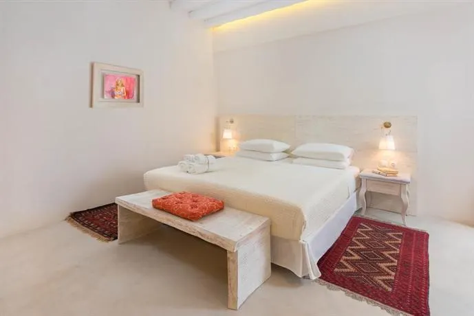 F Charm Hotel - Image 1