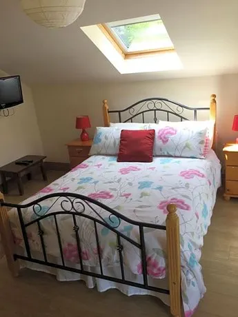 Rose Cottage - Image 1