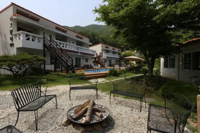 Hongcheon Agrina Pension - Image 1