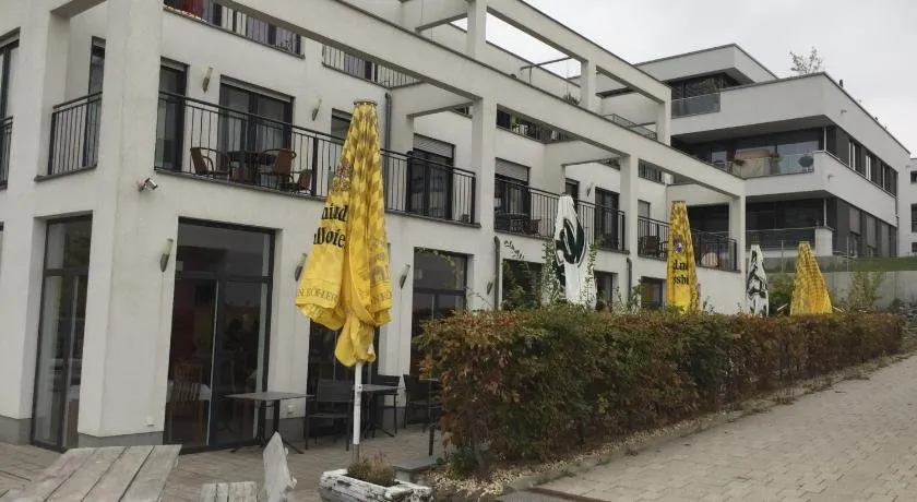Ferienwohnungen Seepromenade Zwenkau - Image 1