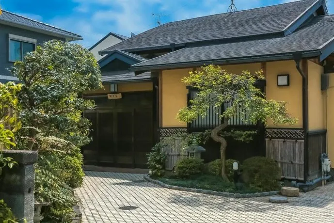 100 Years Old Kyoto Gardener House - Image 1