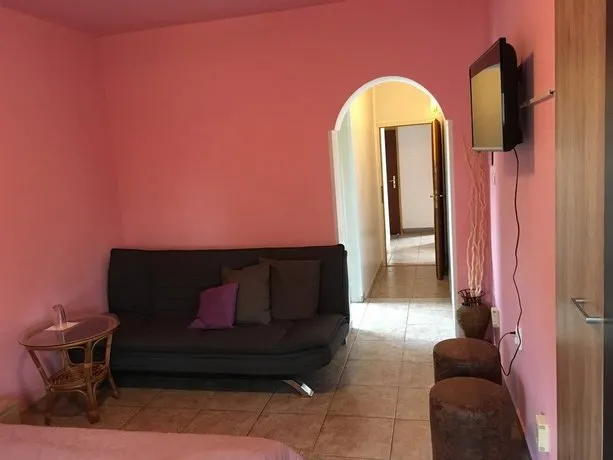 Korona Family Hotel - Image 1