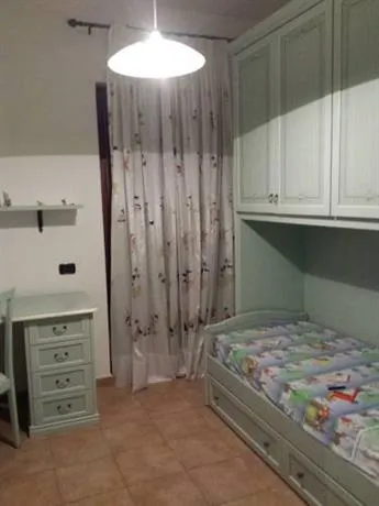 Bed And Flowers - Image 1