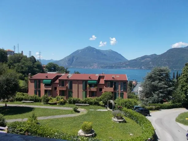 Blue Residence - Image 1