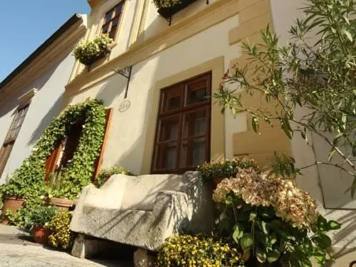 TiMiMoo The smallest Hotel in Austria - Image 1