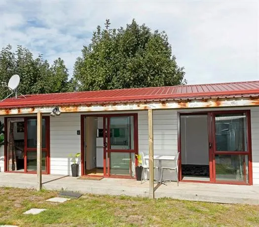 Hollyford Cottage - Image 1