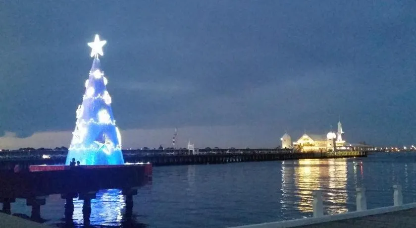 Gateway to the Surf Coast and Geelong - Image 1