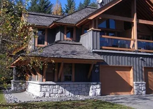 Montebello 4827 Luxury 4 Bdm By Redawning - Image 1