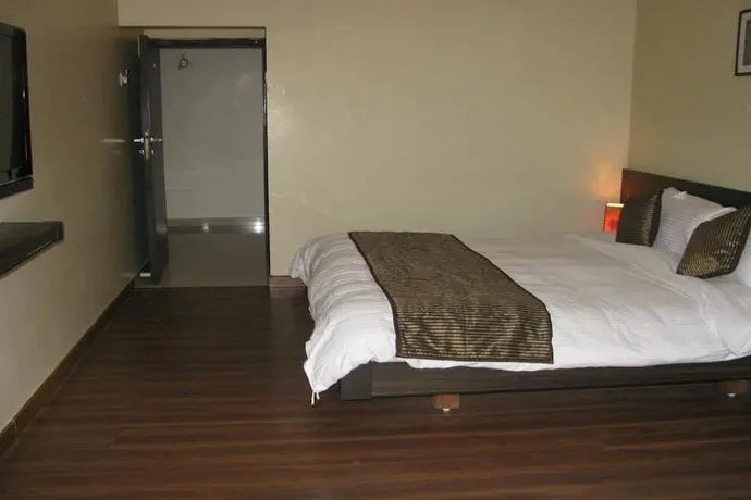 THE LOTUS HOTEL - Image 1