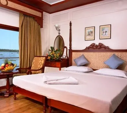 Rainbow Cruises - Image 1