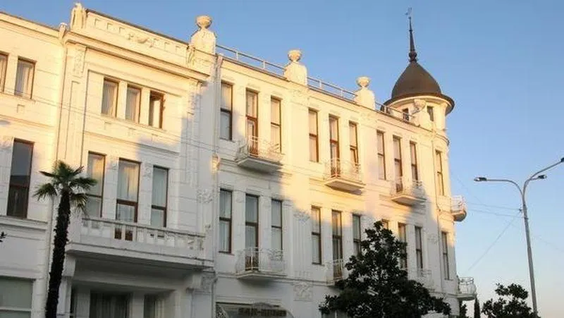 Ritsa Hotel - Image 1