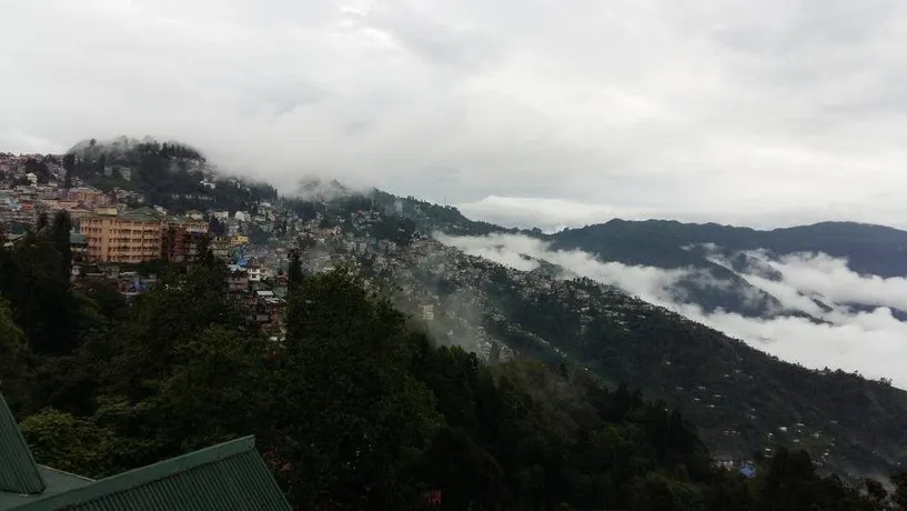 Tumsong Chiabari : The Tea Retreat - Image 1