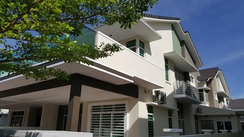 Ipoh Tiara Lake Park Home Stay - Image 1