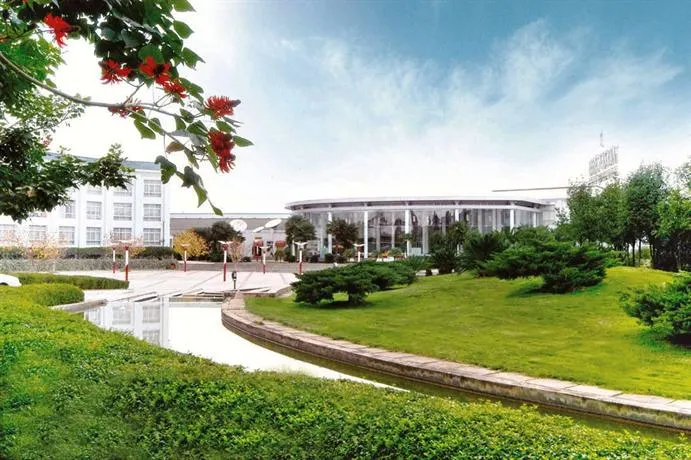 Yijing Garden Resort & Spa Hotel - Image 1
