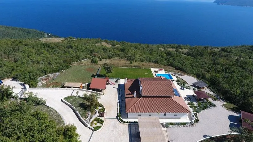 Villa Cik - Image 1