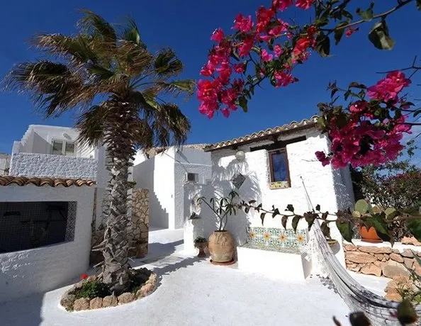 Hotel Macondo - Image 1