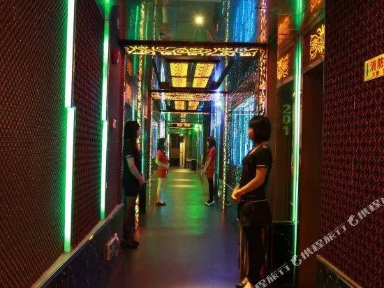 Chuanqi Hotel - Image 1