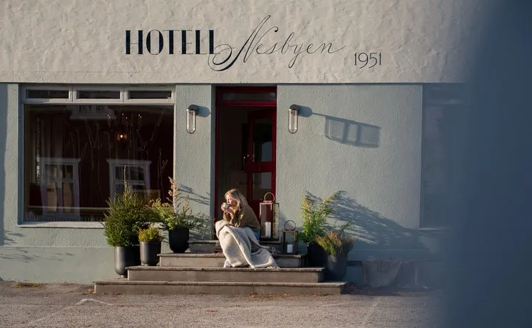 Thoen Hotel - Image 1